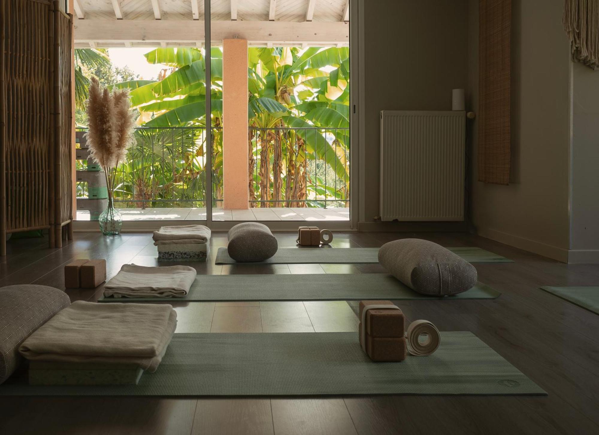 Maison Tournesol Relaxing With Massages Near Pau And Jurancon Gan