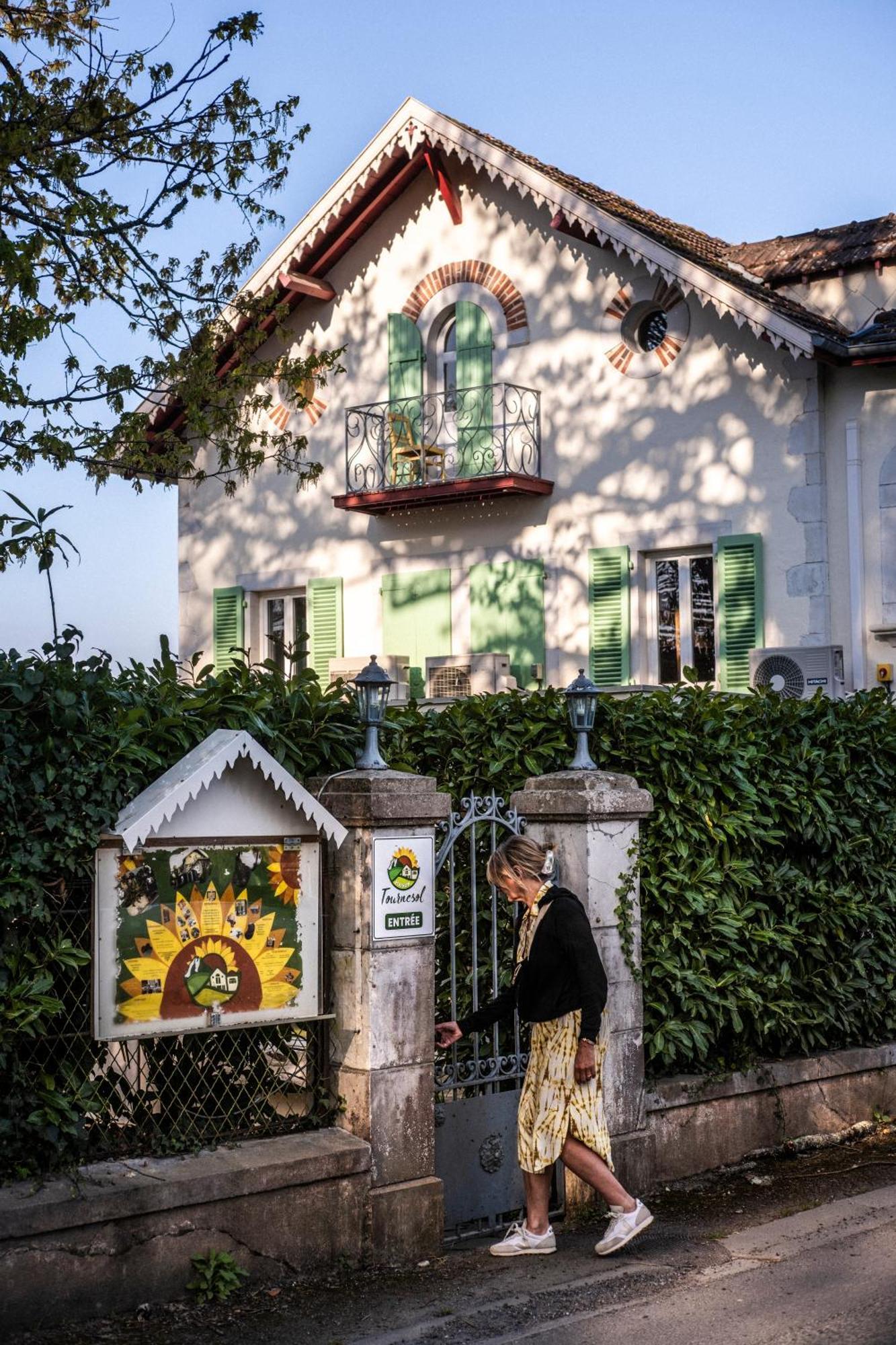 Maison Tournesol Relaxing With Massages Near Pau And Jurancon