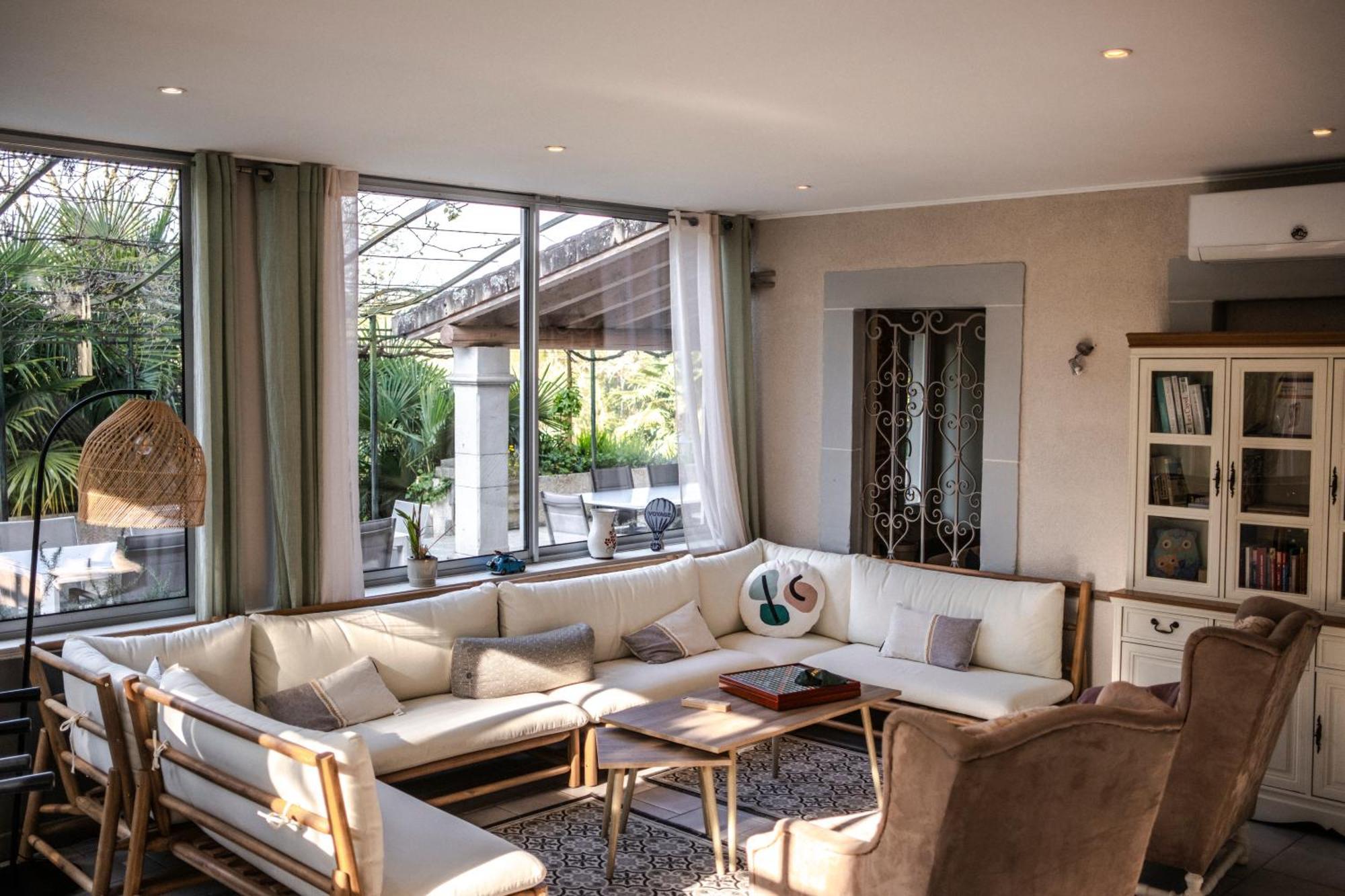 Maison Tournesol Massages Pau Jurancon * Gan